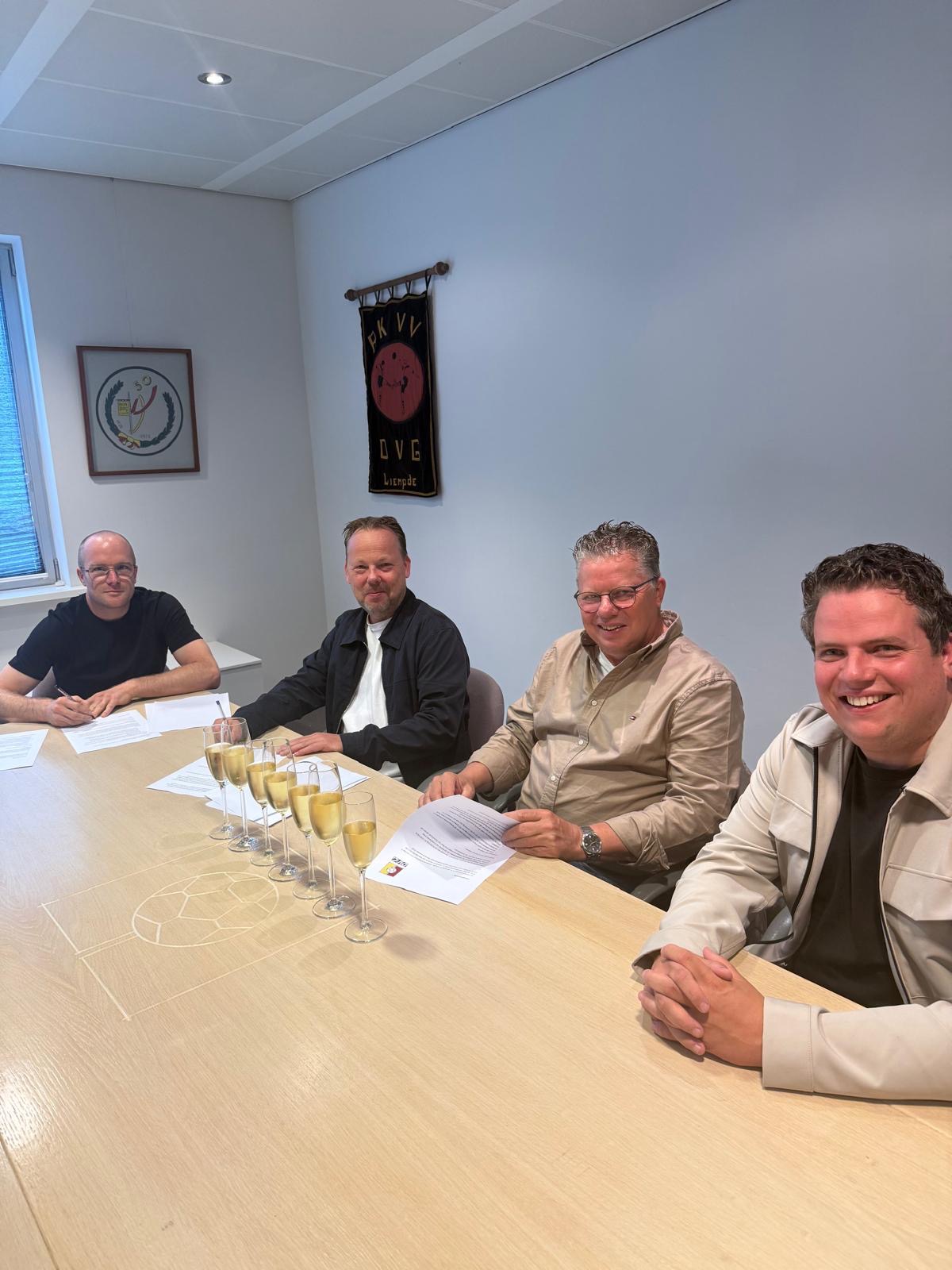 Autobedrijf Van Oorschot en Van Kempen Elektrotechniek nieuwe hoofdsponsors van DVG